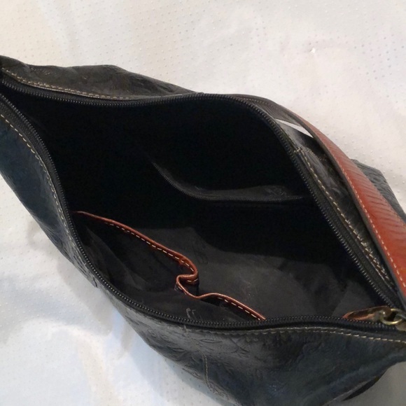 Fossil Genuine Leather Embossed Shoulder Bag Purse - Picture 8 of 10